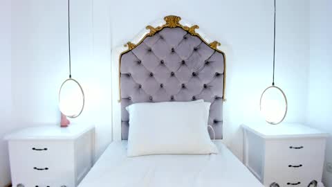 Snapshot of ambar_adamss chatting on February 11, 2:46 pm Sara online show from February 11, 2:46 pm