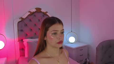 Snapshot of ambar_adamss chatting on November 29, 11:02 am Sara online show from November 29, 11:02 am