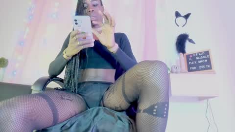 Snapshot of ambar_fitness88 chatting on January 7, 2:30 pm Ambar fitness88 online show from January 7, 2:30 pm