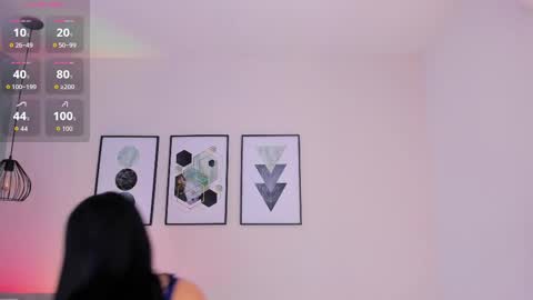 ambarevans_ online show from September 18, 11:56 am