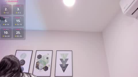 ambarevans_ online show from September 24, 11:24 am