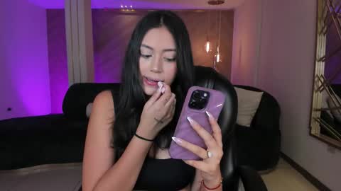 Snapshot of ambarjames_ chatting on September 10, 11:54 am Ambar online show from September 10, 11:54 am