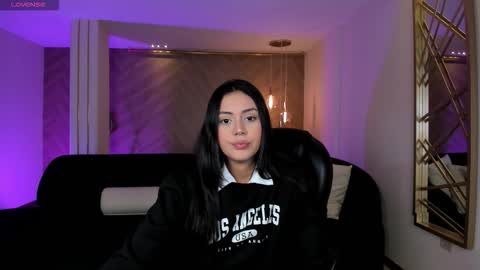 Snapshot of ambarjames_ chatting on September 11, 11:54 am Ambar online show from September 11, 11:54 am