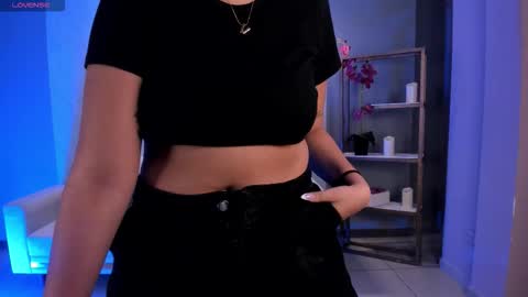 Snapshot of ambarjames_ chatting on September 19, 11:55 am Ambar online show from September 19, 11:55 am