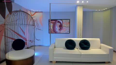 Snapshot of ambarjames_ chatting on October 6, 11:07 am Ambar online show from October 6, 11:07 am