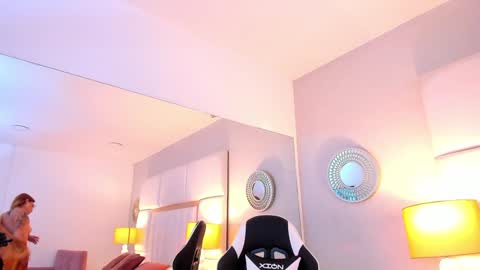 AmbarSantany  online show from February 3, 11:47 pm