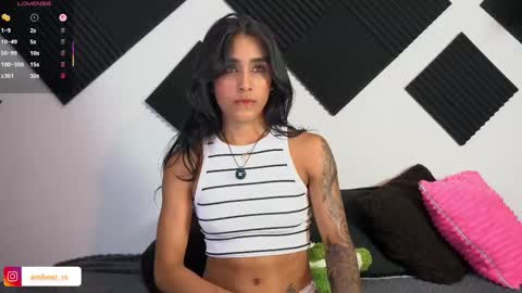 Snapshot of ambeer_rousess chatting on September 20, 12:33 am Amber online show from September 20, 12:33 am