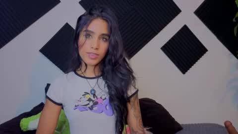 Snapshot of ambeer_rousess chatting on September 24, 2:04 am Amber online show from September 24, 2:04 am