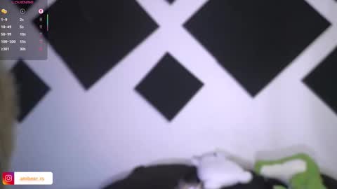 Snapshot of ambeer_rousess chatting on October 10, 2:43 am Amber online show from October 10, 2:43 am