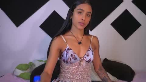 Snapshot of ambeer_rousess chatting on October 18, 12:57 am Amber online show from October 18, 12:57 am