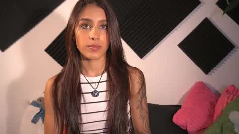 Snapshot of ambeer_rousess chatting on November 18, 12:16 am Amber online show from November 18, 12:16 am