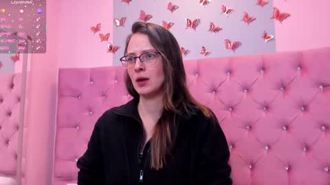 Snapshot of ambeerrwood_ chatting on September 28, 11:48 am . Amber Wood . online show from September 28, 11:48 am