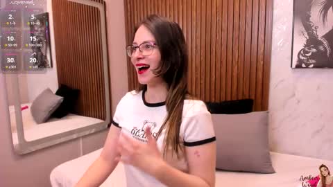 Snapshot of ambeerrwood_ chatting on November 30, 11:58 am . Amber Wood . online show from November 30, 11:58 am