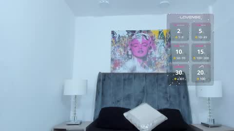 Amber  online show from December 2, 1:35 pm