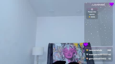 Amber  online show from December 14, 5:25 pm