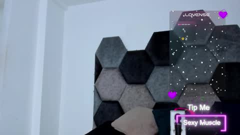 Amber  online show from March 10, 2:05 pm