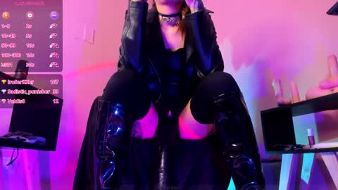 Snapshot of amber_blair chatting on December 30, 2:31 am amber_blair online show from December 30, 2:31 am