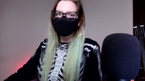 Amber non-nude model online show from December 2, 12:30 am