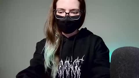 Amber non-nude model online show from September 30, 11:32 pm