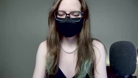 Amber non-nude model online show from November 29, 1:30 am