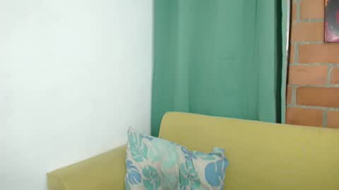 Snapshot of amber_lee20 chatting on January 18, 12:02 am LUISA online show from January 18, 12:02 am