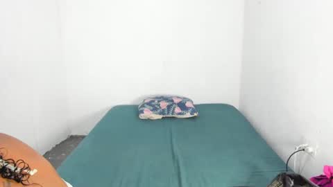 Snapshot of amber_lee20 chatting on November 5, 10:10 pm LUISA online show from November 5, 10:10 pm