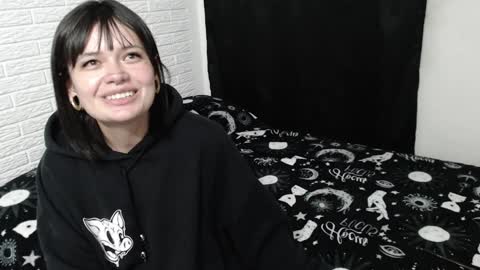 Snapshot of amber_rouss chatting on December 31, 8:04 am ROUSS online show from December 31, 8:04 am