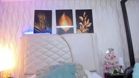 Snapshot of amberr_greyy chatting on December 11, 2:54 pm Amberr Greyy online show from December 11, 2:54 pm