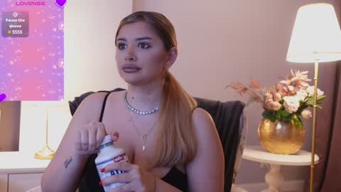 Snapshot of amberseyes chatting on February 3, 9:41 am Amberseyes online show from February 3, 9:41 am