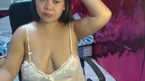 Marie online show from February 7, 5:29 pm