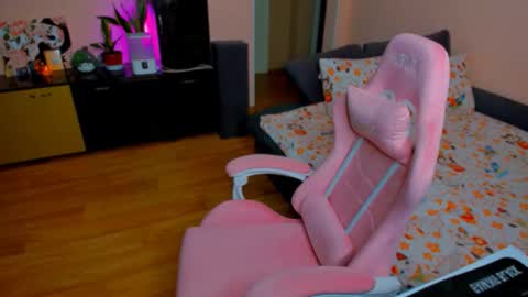 Eileen online show from October 18, 4:08 pm