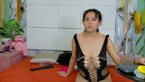 Snapshot of ameliaandemily chatting on September 13, 2:06 pm Amelia AND Emily online show from September 13, 2:06 pm