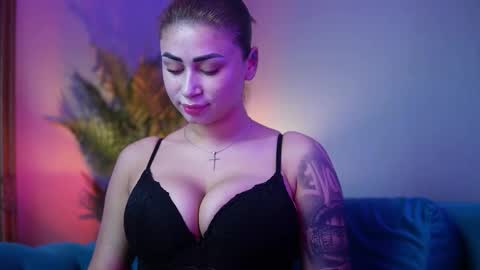  Amelia  online show from November 10, 8:52 pm