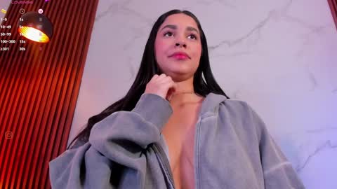 Alejandra  online show from December 18, 7:15 am