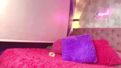 Snapshot of amelie_sutra chatting on December 14, 12:43 pm Amelie online show from December 14, 12:43 pm