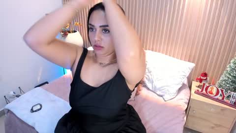 Snapshot of amelie_x chatting on January 7, 5:31 pm Amelie online show from January 7, 5:31 pm