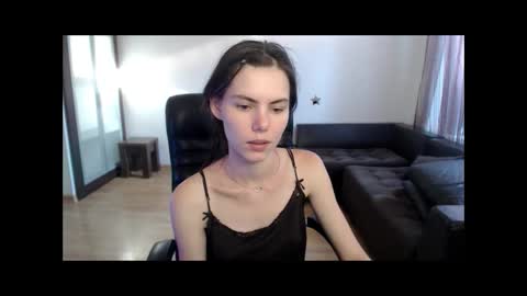 Amelie online show from September 8, 2:38 pm