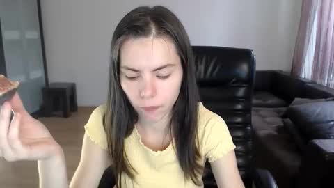 Amelie online show from September 12, 11:54 am