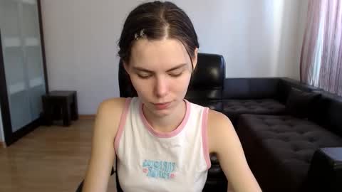 Amelie online show from September 23, 11:02 am