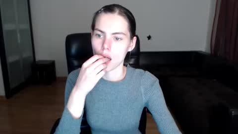 Amelie online show from September 25, 5:27 pm