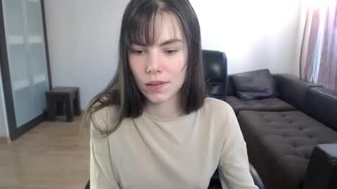 Amelie online show from November 1, 1:02 pm