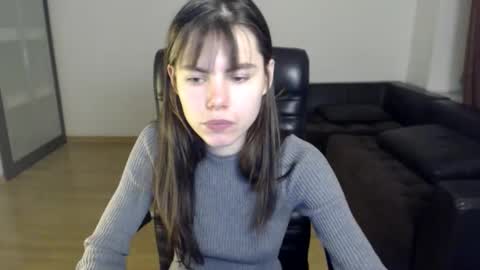 Amelie online show from November 13, 3:33 pm