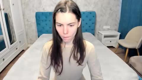 Amelie online show from November 22, 9:30 am