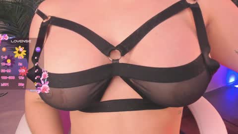 Amelie online show from January 30, 1:21 pm