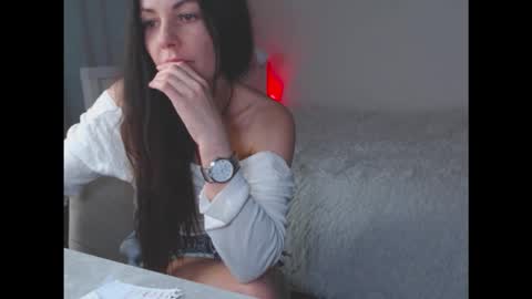 amelinamersi online show from September 16, 5:25 pm