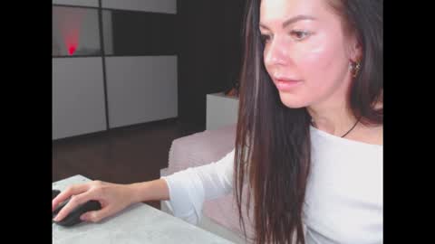 amelinamersi online show from October 21, 6:41 pm