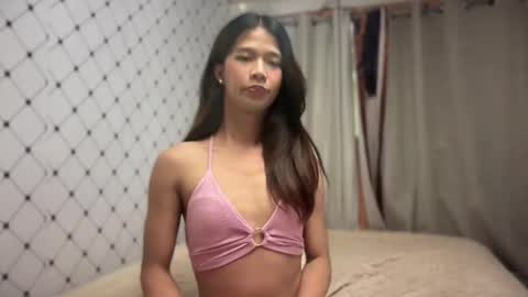 amelira_69 online show from November 18, 1:00 am