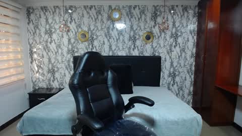 Amell Thomson online show from January 16, 11:48 am