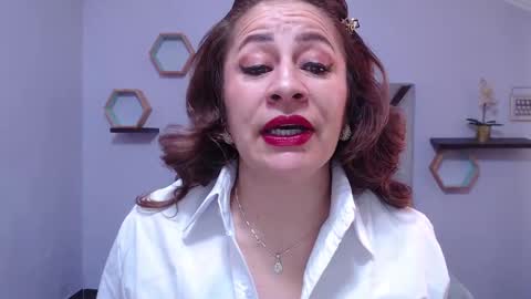 Amell Thomson online show from September 9, 11:32 am