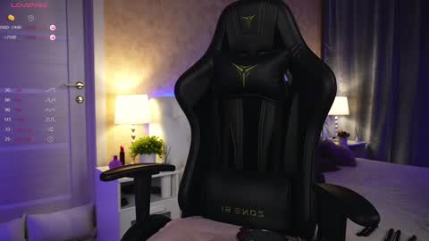 Amy  online show from December 8, 12:29 am